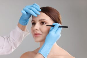 Protocolo de bioestimulación y regeneración celular facial en Miami